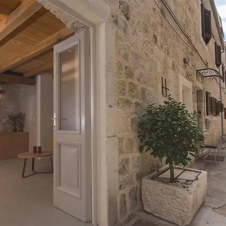 Nyaraló Stonehouse Sepia - 6 Ppl, Centre, Near Split Airport Trogir