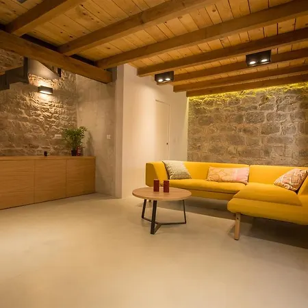 Nyaraló Stonehouse Sepia - 6 Ppl, Centre, Near Split Airport *